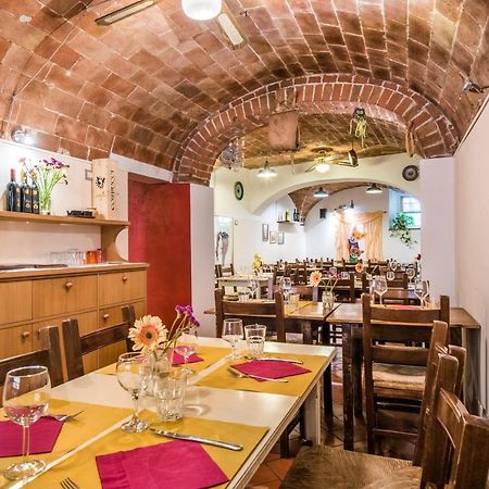 Albergo Dal Fata Gambassi Terme Bagian luar foto